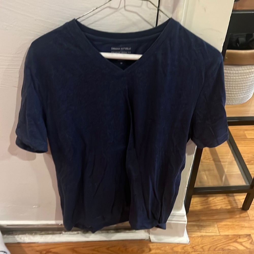 MENS MEDIUM BANANA REPUBLIC V NECK DARK BLUE